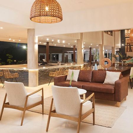 Cara Hotels Trinidad Claxton Bay Exteriör bild